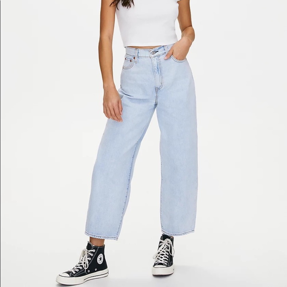 Levi’s balloon jean size 28 light blue